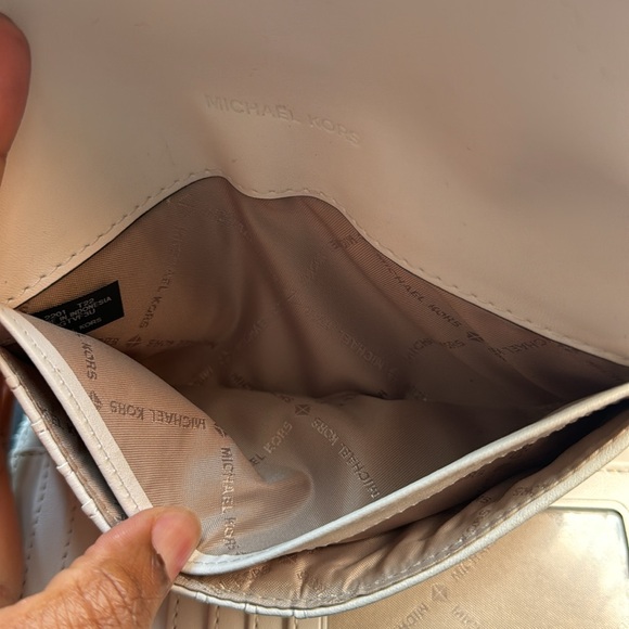 White Michael Kors Trifold Wallet - Picture 6 of 9